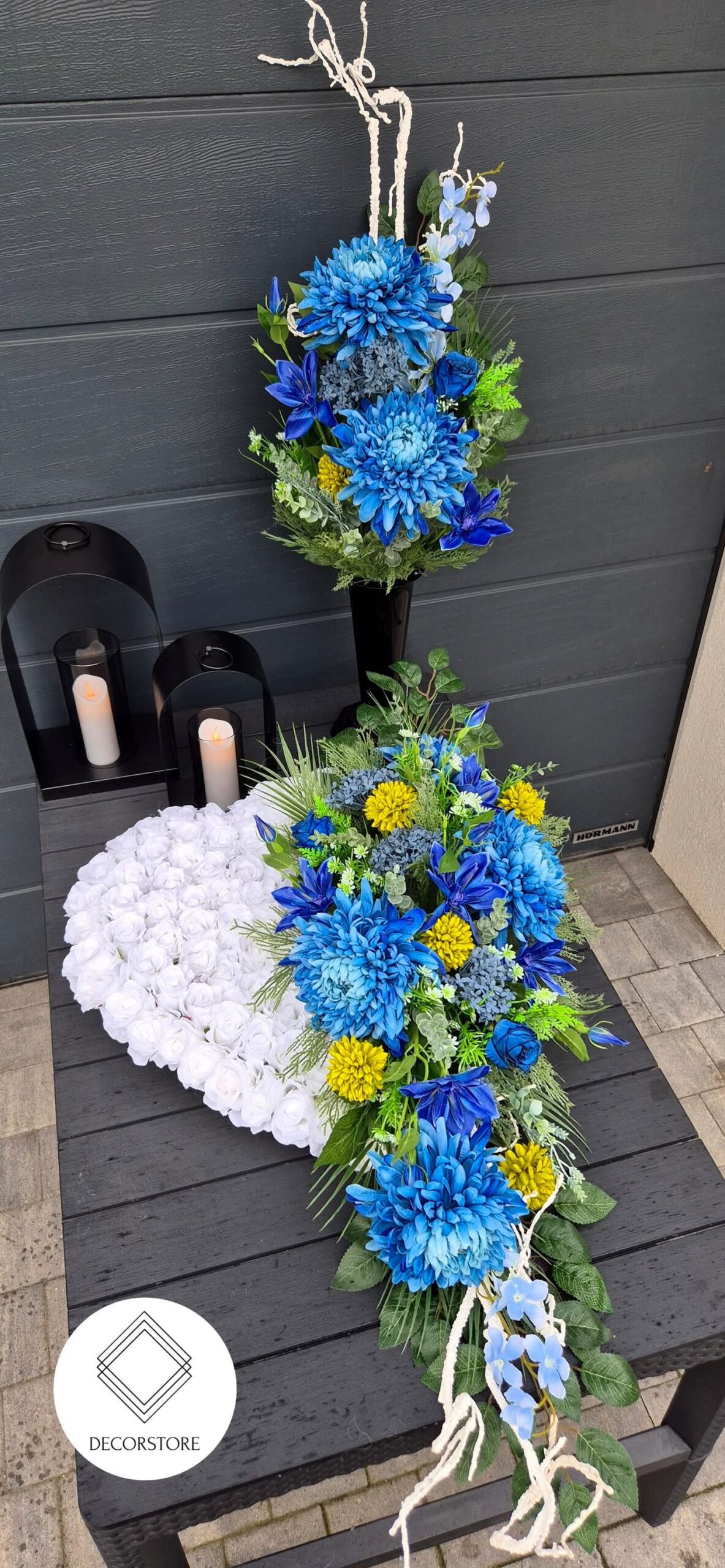 Kompozycja nagrobna Serce - niebieska